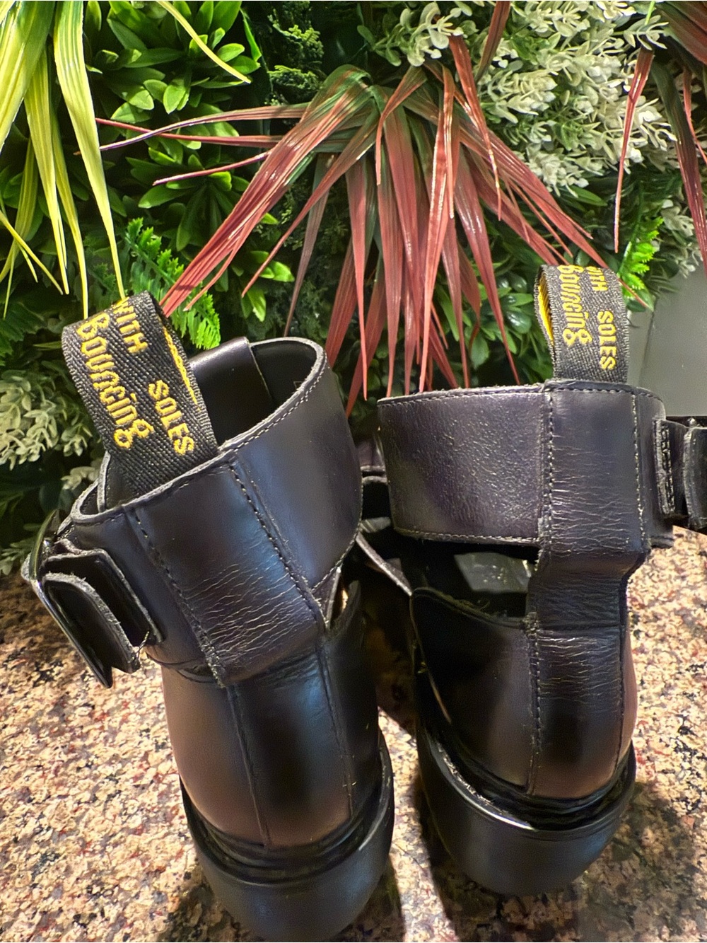 Women’s Dr Martens “Bessie” Sandals - Rare - Picture 9 of 10